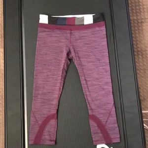 ⭐️2 for 35⭐️ Lululemon crop capris